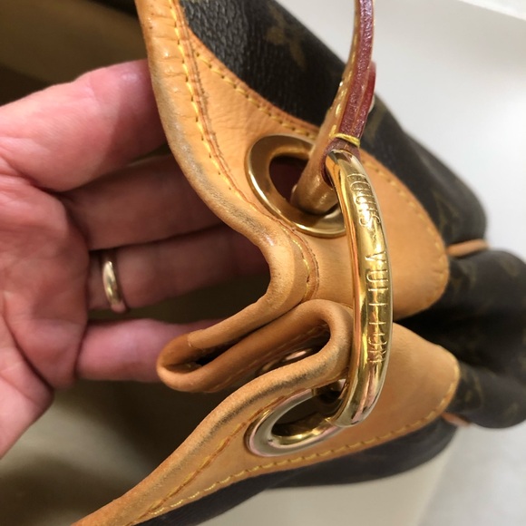 Louis Vuitton Galleria PM Monogram Shoulder Bag - Picture 5 of 14